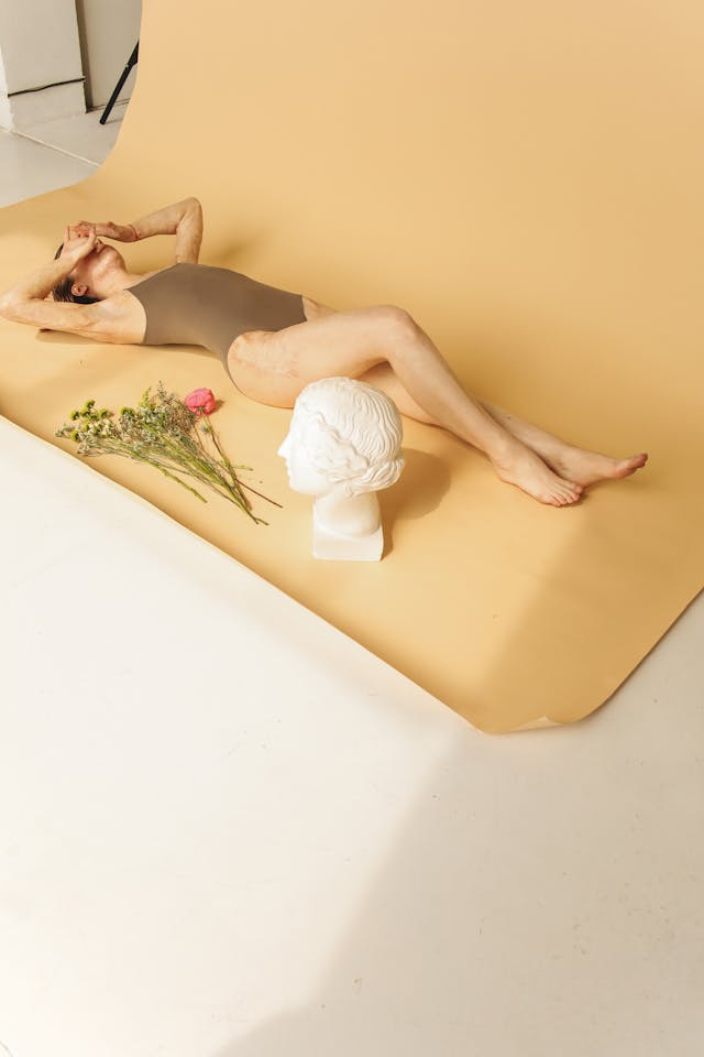 Props Matter in Model Photography