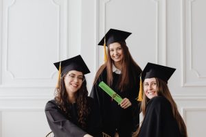 Graduation Poses for Stunning Photos
